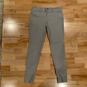 The limited exact stretch pants